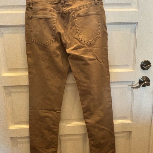 Banana Republic men’s Traveler pants in khaki color - Picture 4 of 6